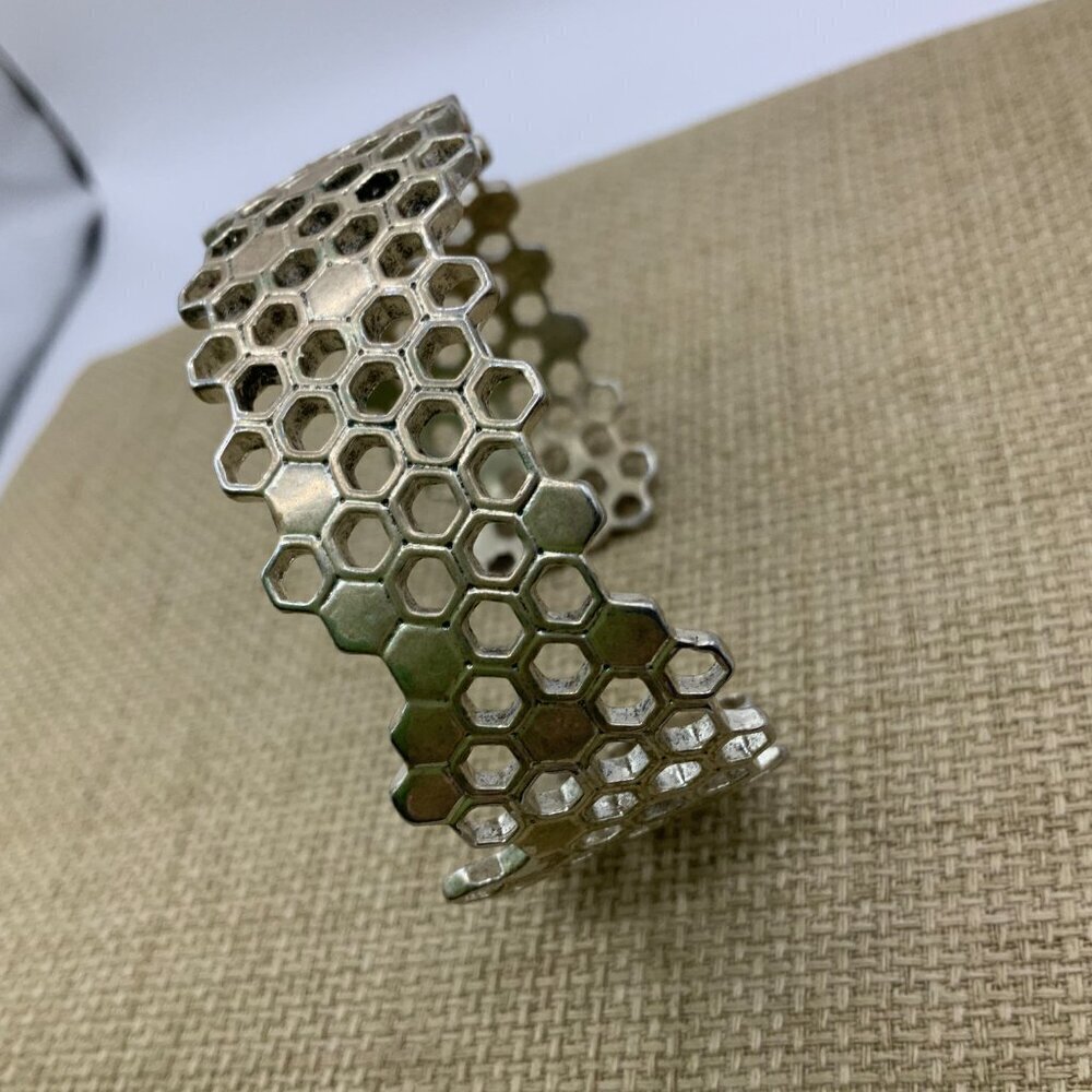 Lucky Brand Silver Tone Distressed Honeycomb Pattern Cuff Bracelet - Picture 5 of 6